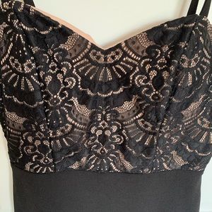 Black lace spaghetti strap junior prom dress. Sz 7